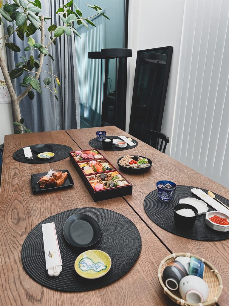 大人数でも食卓を囲める